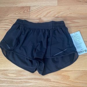 Lululemon 2” Hotty Hot athletic shorts